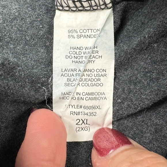 Ambiance Dark Gray Deep V-Neck Tee Women's Junior 2X Short Sleeve - Picture 7 of 7